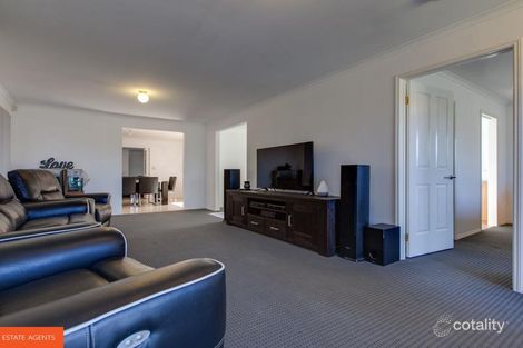 Property photo of 170 Sweeney Drive Narre Warren VIC 3805