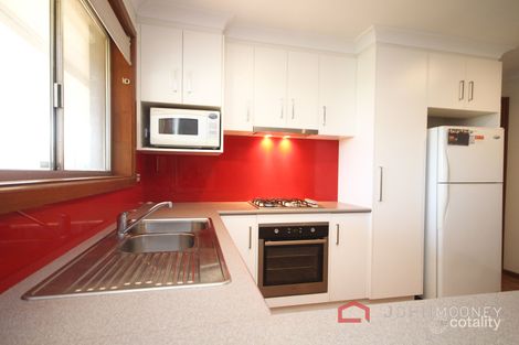 22 Truman Ave, Tolland, NSW 2650