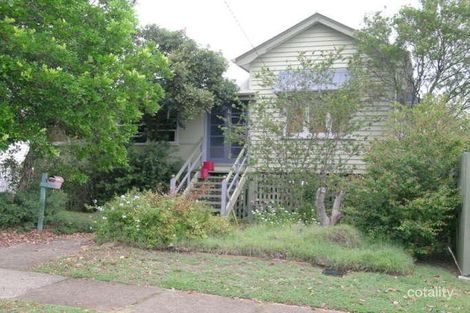 5 Swan St, Shorncliffe, QLD 4017