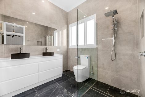 Property photo of 1 Glengowrie Lane Red Hill QLD 4059