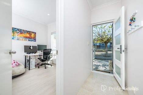 Property photo of 6 Lutea Lane Jindalee WA 6036