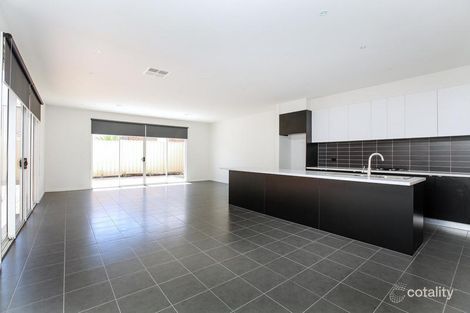 Property photo of 7 Tatterson Way Caroline Springs VIC 3023