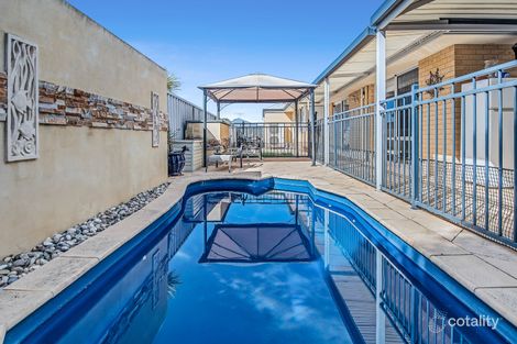 Property photo of 12 Bellinger Place Success WA 6164
