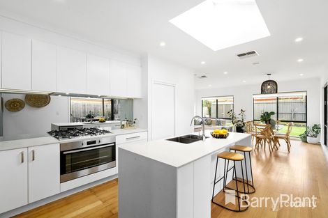 Property photo of 15 Sunhill Crescent Ardeer VIC 3022