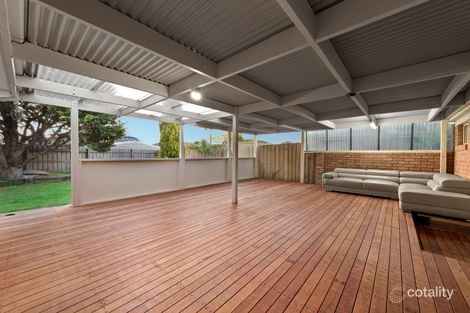 Property photo of 12 Lachlan Close Cranbourne North VIC 3977