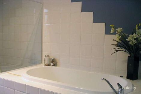 Property photo of 48 Wilsmore Crescent Chifley ACT 2606