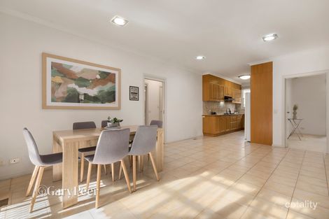 Property photo of 2/30 Wanda Road Caulfield North VIC 3161