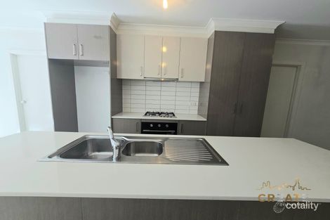 Property photo of 2/241 Coburns Road Melton West VIC 3337