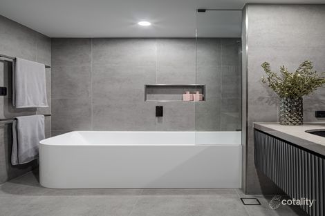 Property photo of 202/50 Macquarie Street Teneriffe QLD 4005