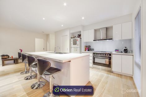 Property photo of 4 Elysian Place Cranbourne West VIC 3977
