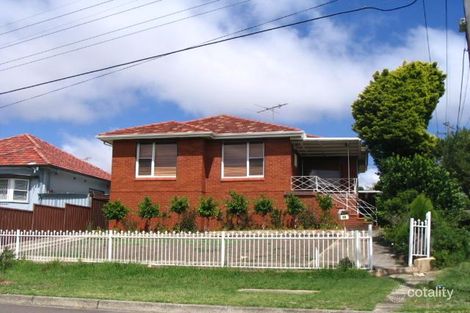 13 Beaconsfield Ave, Kingsgrove, NSW 2208