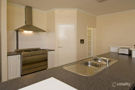 Property photo of 16 Glastonbury Way Wattle Grove WA 6107