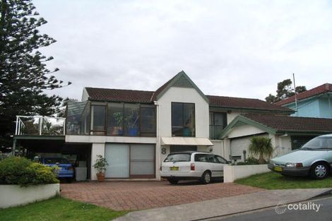 8 Arnold Cres, Lake Heights, NSW 2502