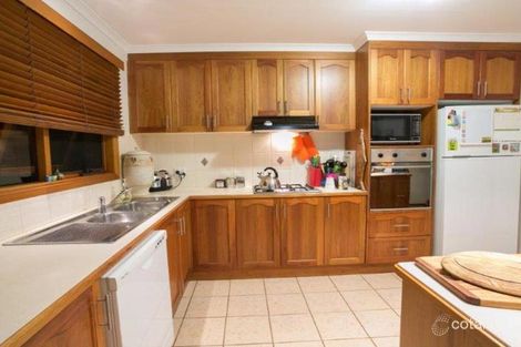 Property photo of 24 Falcon Circuit West Wodonga VIC 3690
