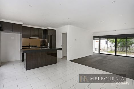 Property photo of 30 Orana Way Springvale VIC 3171