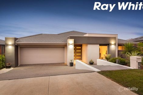 Property photo of 4 Illawarra Way Pakenham VIC 3810