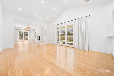 Property photo of 8 Beaumont Place Woodend VIC 3442