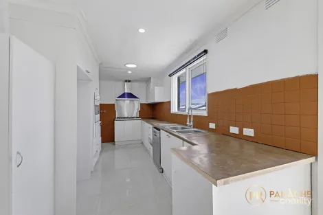 Property photo of 35 Gillespie Road St Albans VIC 3021