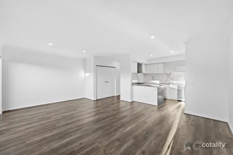 Property photo of 1 Selma Walk Donnybrook VIC 3064