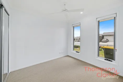 Property photo of 8 Guardsman Grove Lochinvar NSW 2321