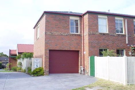 Property photo of 11/2-4 Olive Grove Parkdale VIC 3195