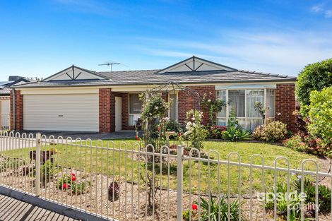 12 Glenaire Cres, Cranbourne West, VIC 3977