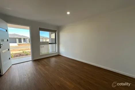 Property photo of 10 Goderich Street Munno Para Downs SA 5115