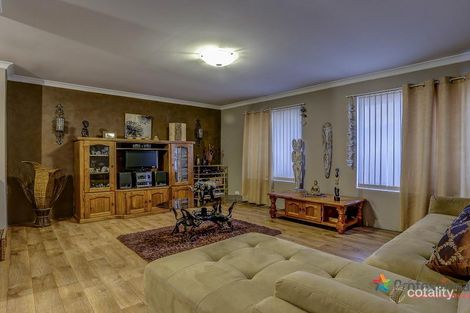 Property photo of 6 Valley Views Drive Landsdale WA 6065