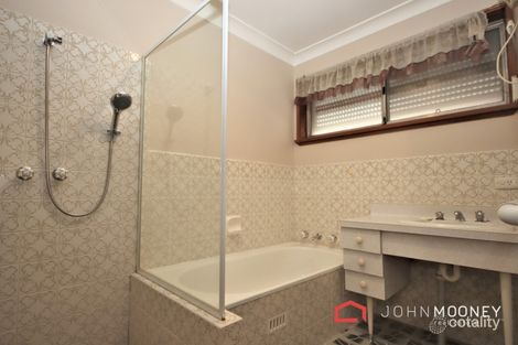 Property photo of 2 Tedder Street Ashmont NSW 2650