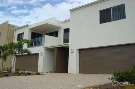 Property photo of 10 Cezaire Avenue Varsity Lakes QLD 4227