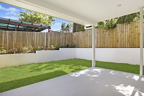 2/133 Grosvenor St, Morningside, QLD 4170