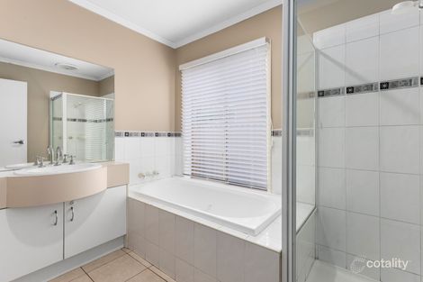 Property photo of 17 Pine Valley Rise Craigieburn VIC 3064