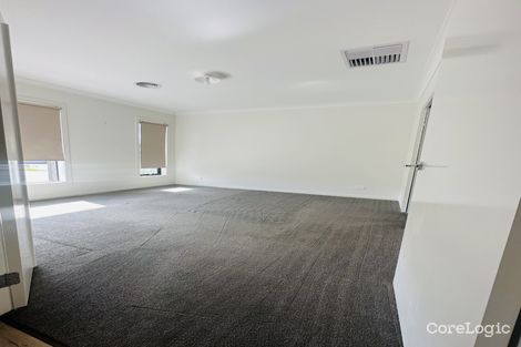 Property photo of 8 Yabby Avenue Sunbury VIC 3429