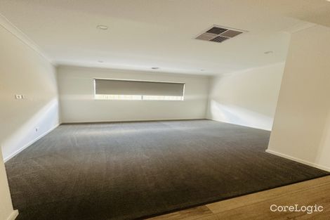 Property photo of 8 Yabby Avenue Sunbury VIC 3429