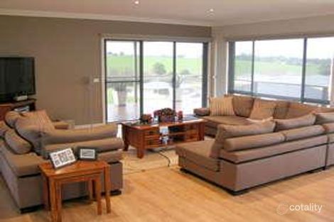 Property photo of 32 Glendon Drive Warragul VIC 3820