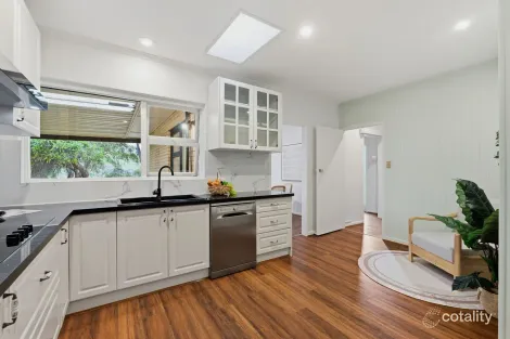 Property photo of 16 Victoria Parade Darlington SA 5047