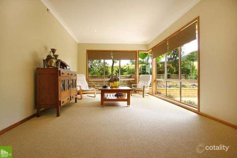Property photo of 40 Lyrebird Way Farmborough Heights NSW 2526