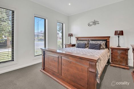 Property photo of 128 Elevation Boulevard Craigieburn VIC 3064