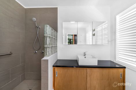 Property photo of 25 Batt Street Clifton Beach QLD 4879