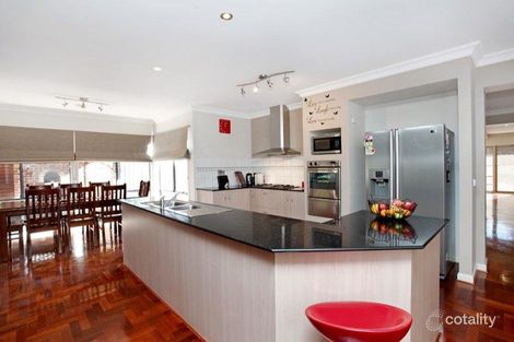 Property photo of 4 Cardinia Crescent Taylors Hill VIC 3037