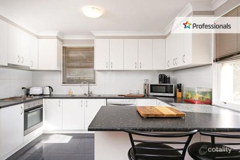 Property photo of 8 Tarakan Avenue Ashmont NSW 2650