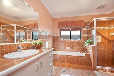 Property photo of 16 Comenara Crescent Banora Point NSW 2486