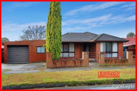 Property photo of 18 Robinson Crescent Hampton Park VIC 3976