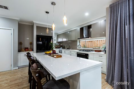 18 Flatbush Ave, Point Cook, VIC 3030