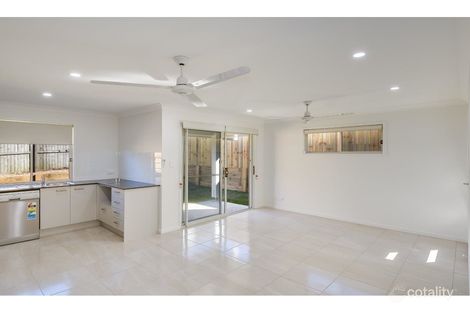 Property photo of 2/40 Tramline Rise Burnside QLD 4560