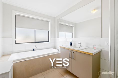 Property photo of 4 Oros Way Officer VIC 3809