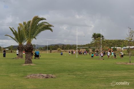 17 Falcon Crst, Zilzie, QLD 4710