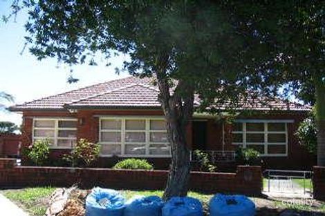 2 Warwick Cres, Canterbury, NSW 2193