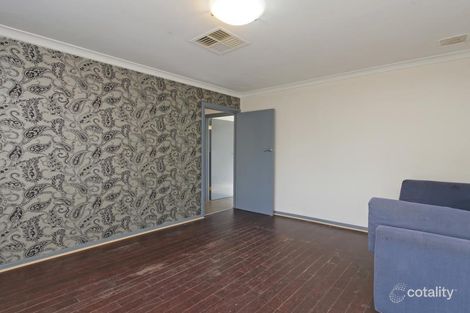 Property photo of 26 Hollybush Way Kelmscott WA 6111