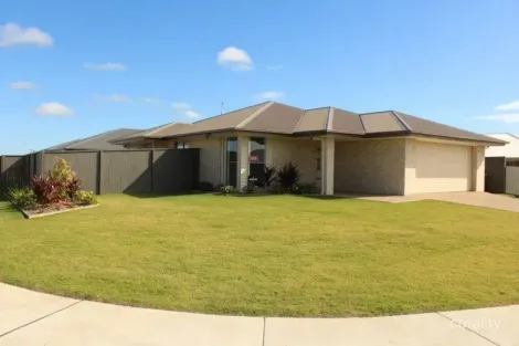 11 O'Connell Pde, Urraween, QLD 4655